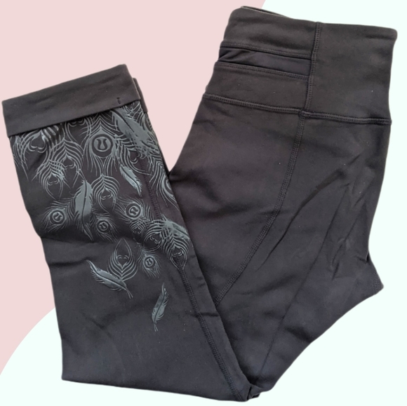 lululemon athletica Pants - rare LULULEMON ATHLETICA acro crop legging